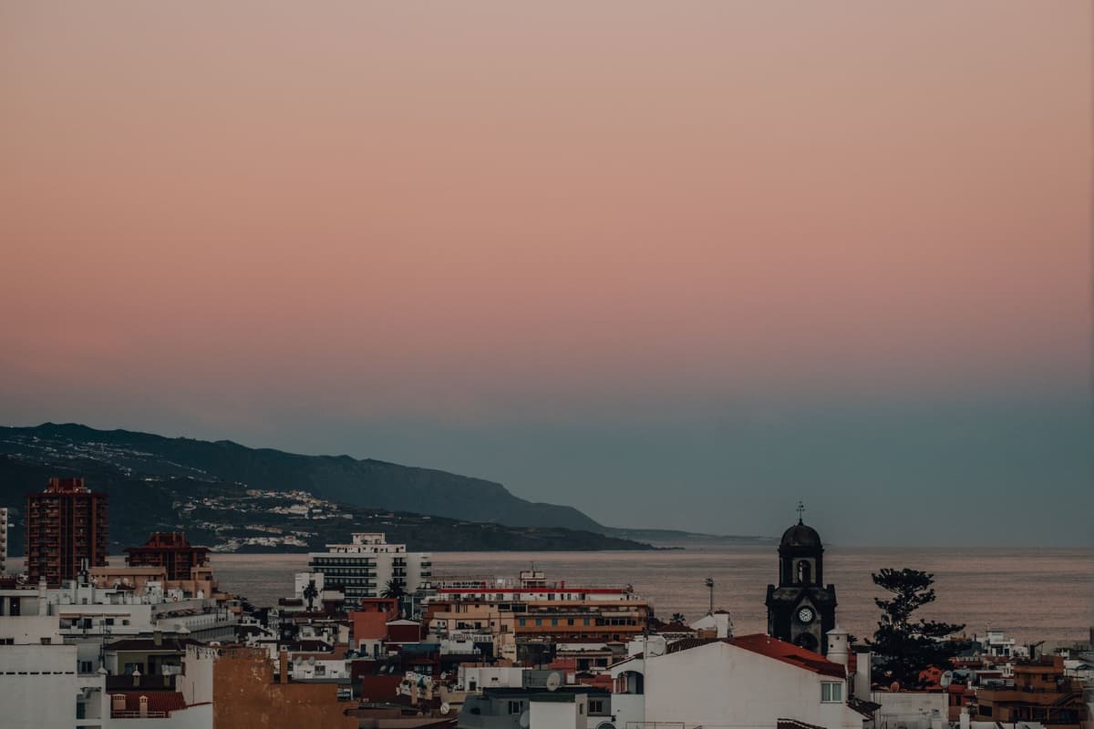 Santa Cruz de Ténérife au crépuscule